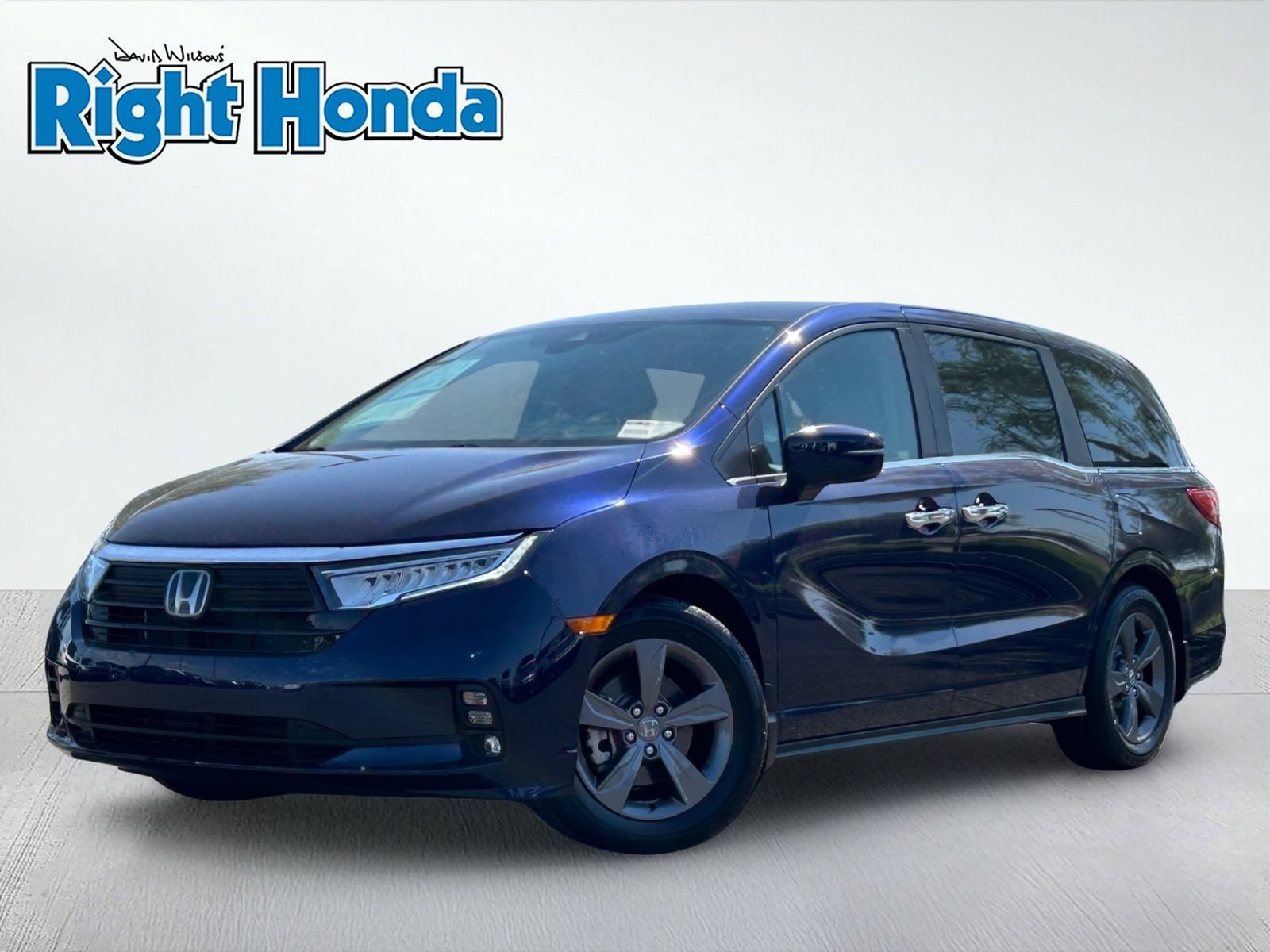 Used 2024 Honda Odyssey EX image 2