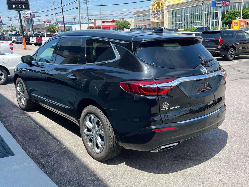 Used 2020 Buick Enclave Avenir w/ Avenir Technology Package AWD/4WD image 5