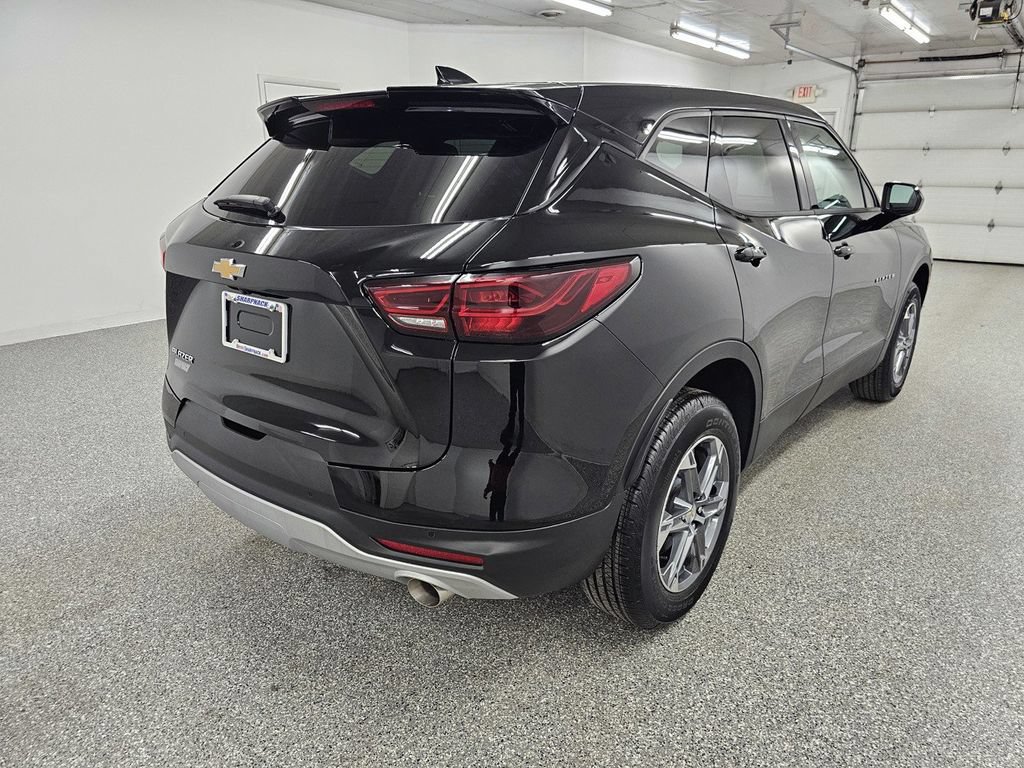 Used 2026 Chevrolet Blazer LT FWD image 4