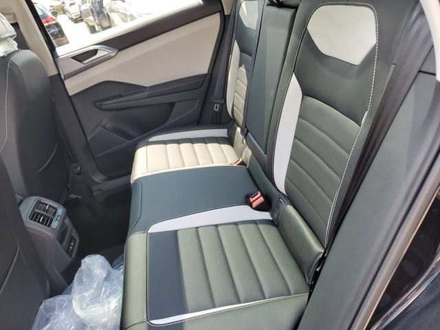 New 2026 Volkswagen Taos SEL AWD/4WD image 13