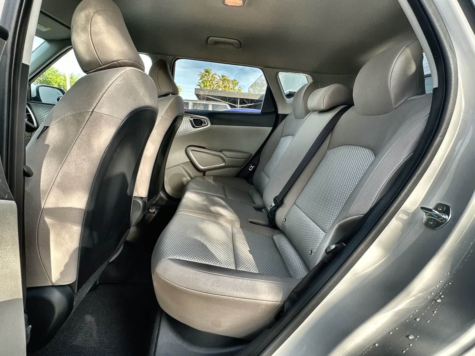 Used 2024 Kia Soul LX w/ Option Group 015 FWD image 4