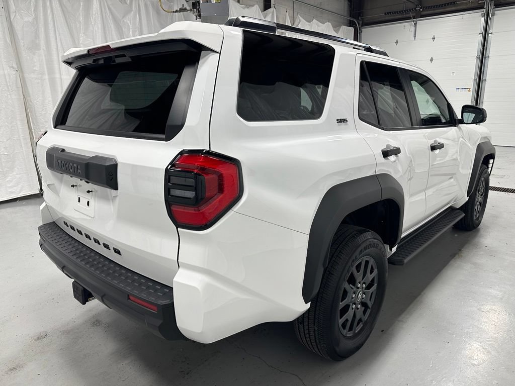 Used 2025 Toyota 4Runner SR5 AWD/4WD image 7
