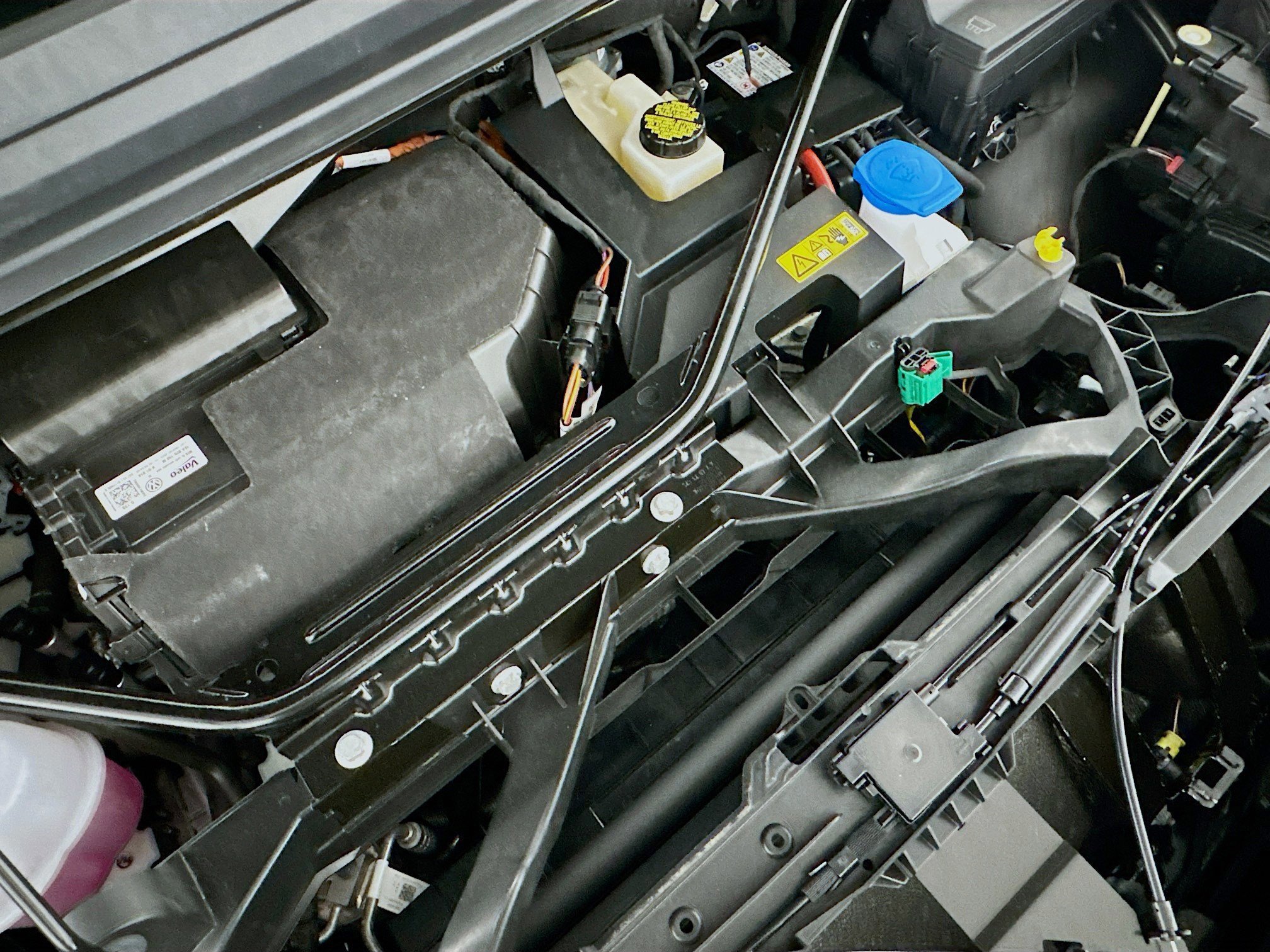 Used 2024 Audi Q4 e-tron Premium Plus w/ Premium Plus image 32