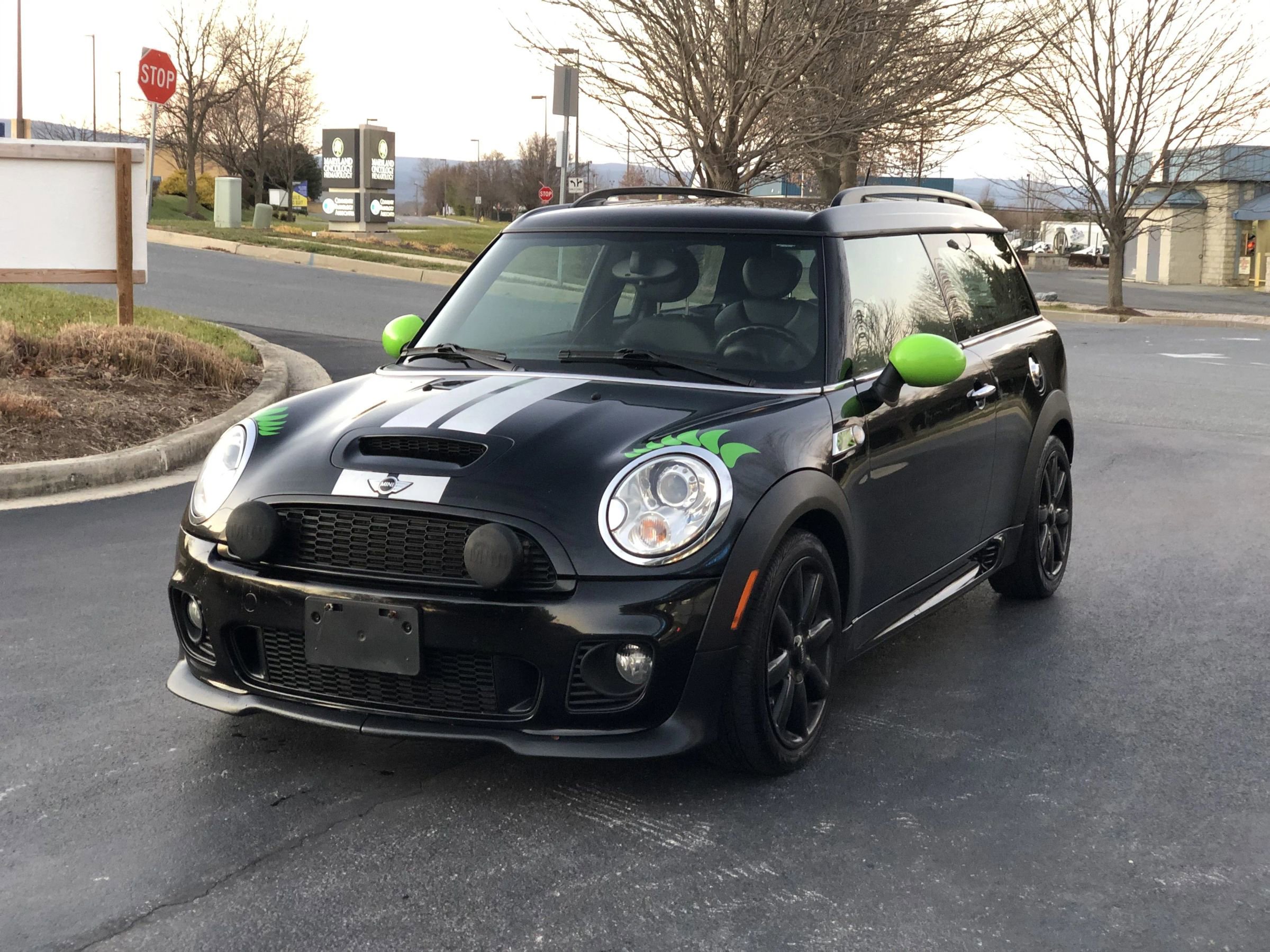 Used 2010 MINI Cooper Clubman S image 1