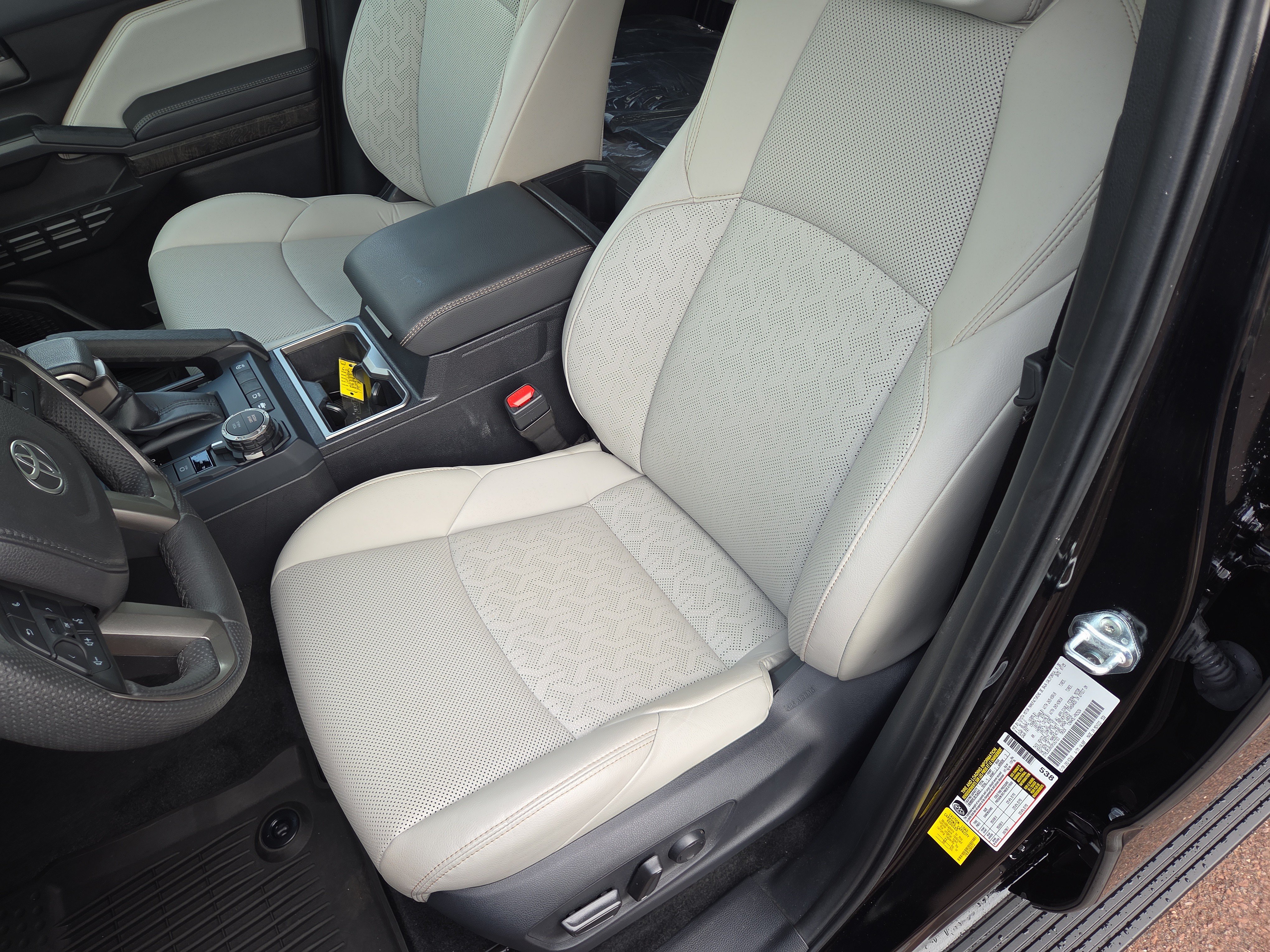 Certified 2025 Toyota Tacoma Limited AWD/4WD image 13