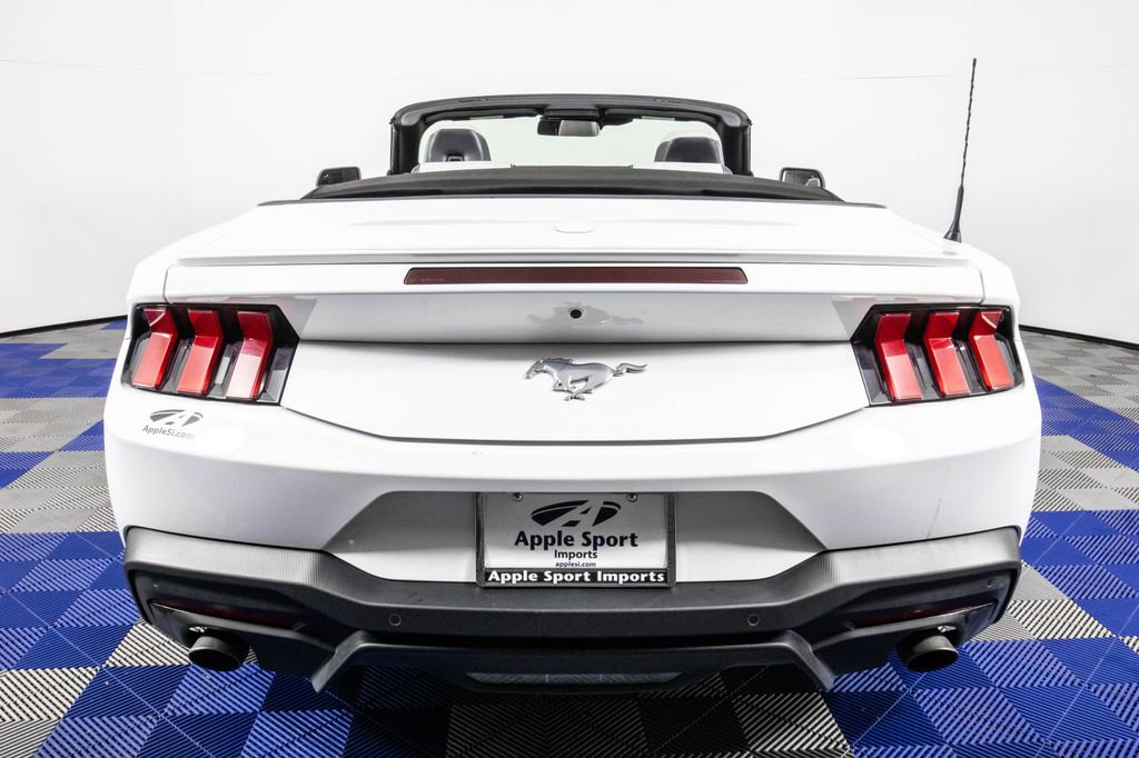 Used 2024 Ford Mustang Premium image 7