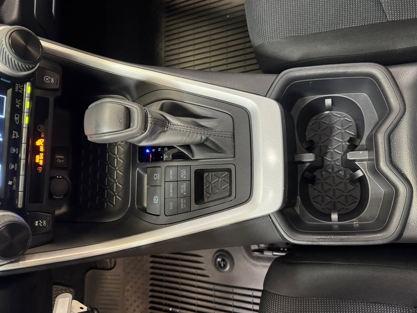 Certified 2025 Toyota RAV4 LE AWD/4WD image 15