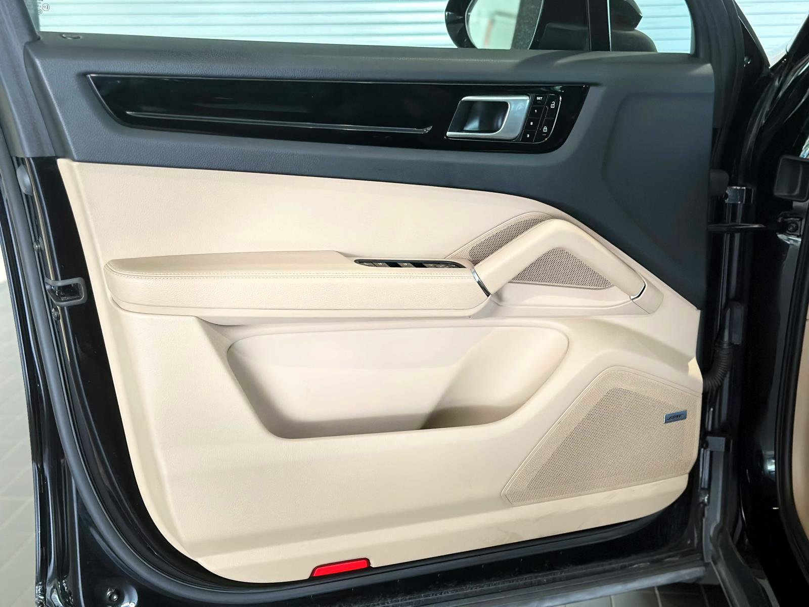 Certified 2020 Porsche Cayenne image 18