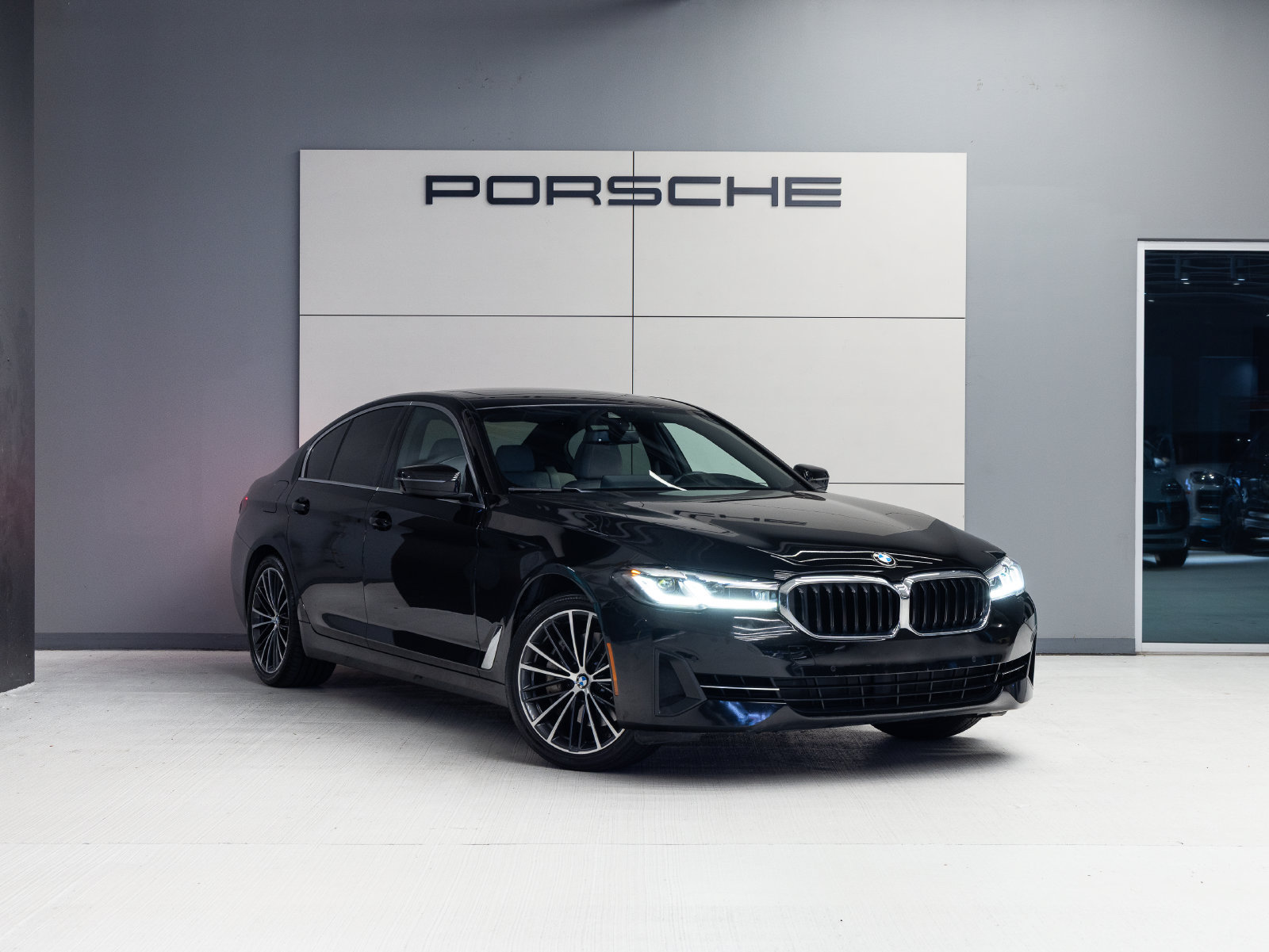 Used 2022 BMW 540i w/ Premium Package RWD image 9