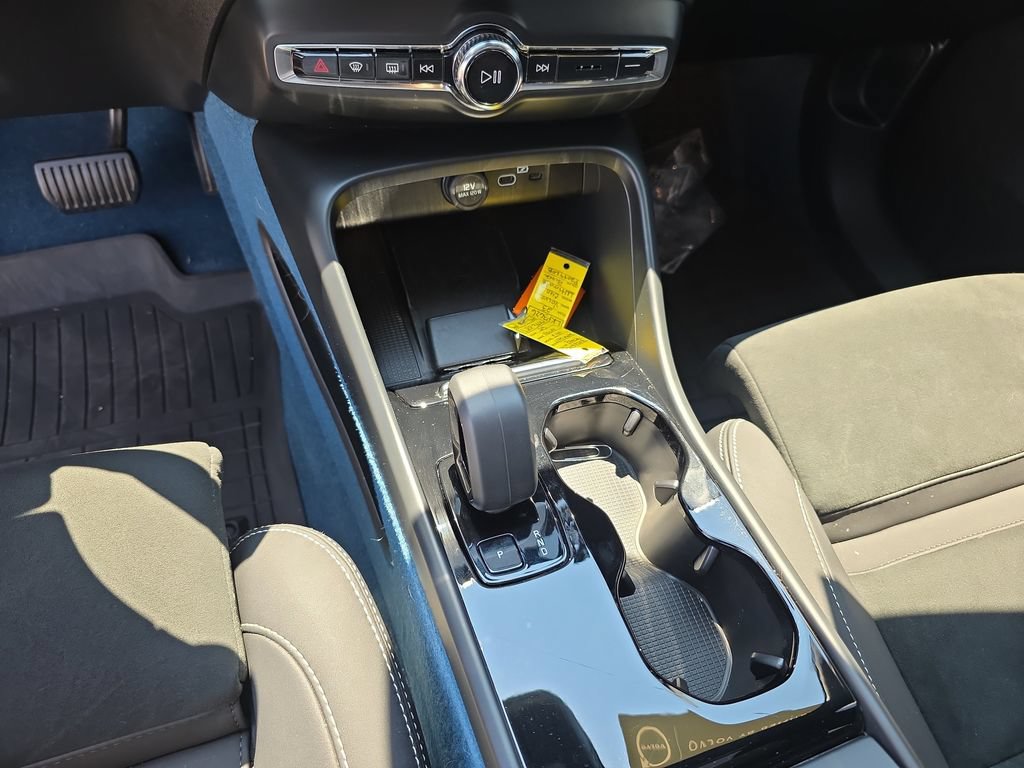 Certified 2023 Volvo C40 P8 Recharge Ultimate AWD/4WD image 30