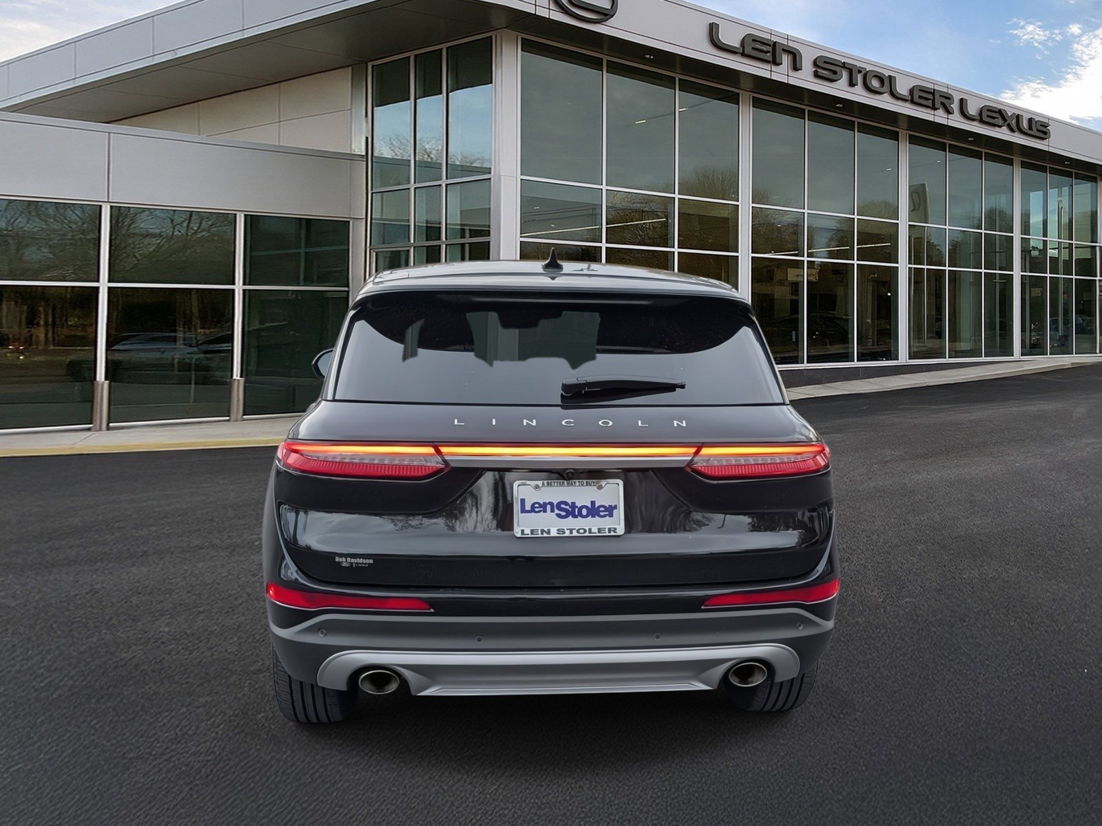 Used 2023 Lincoln Corsair AWD w/ Equipment Group 101A image 3