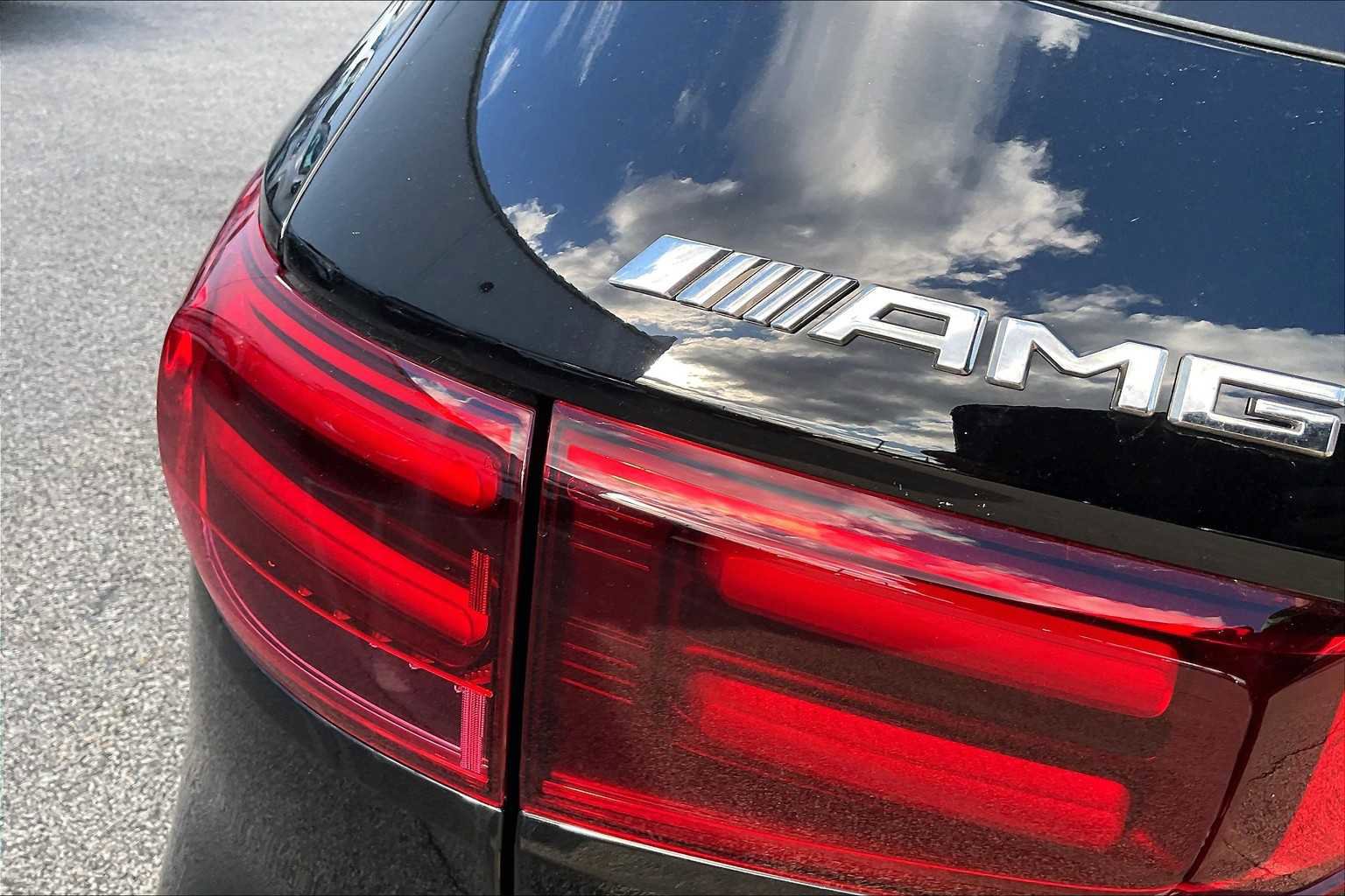 New 2025 Mercedes-Benz GLB 35 AMG 4MATIC image 6