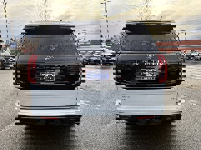 New 2025 Ford Expedition Max Active image 4