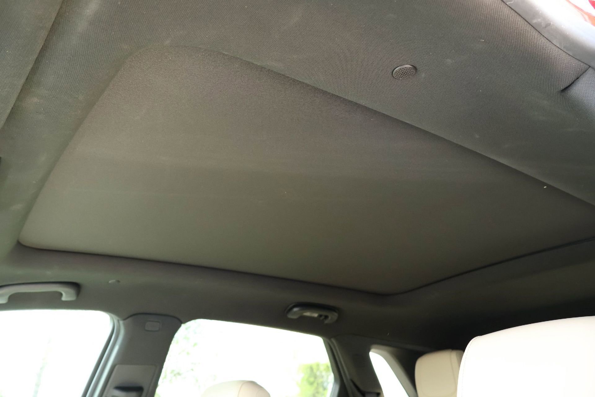 Used 2018 Cadillac XT5 Luxury w/ Driver Awareness Package image 28