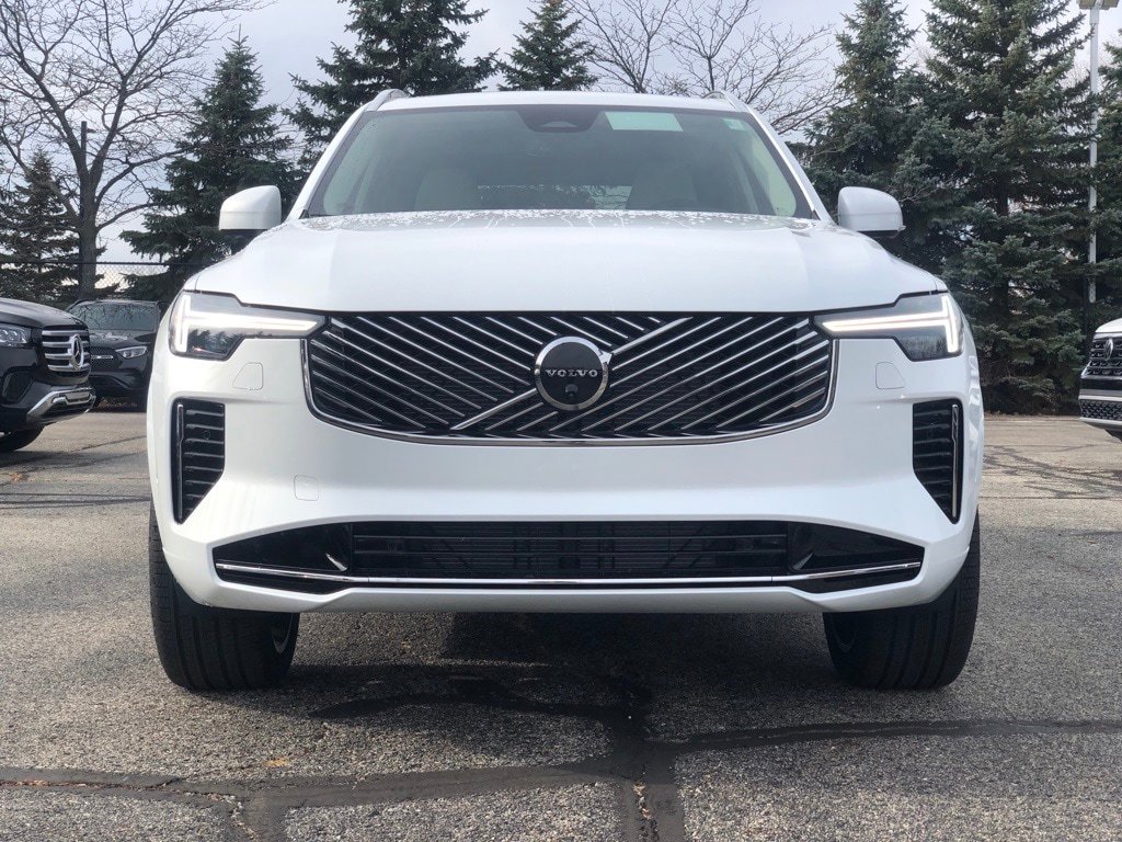New 2026 Volvo XC90 B6 Ultra w/ Protection Package image 2