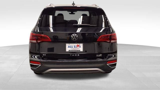 Used 2024 Volkswagen Taos SE image 6