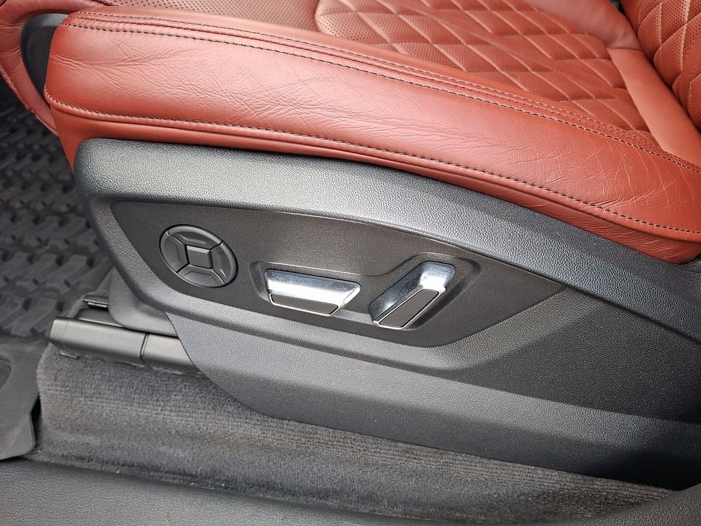 Used 2023 Audi SQ7 Prestige w/ Sport Package AWD/4WD image 11