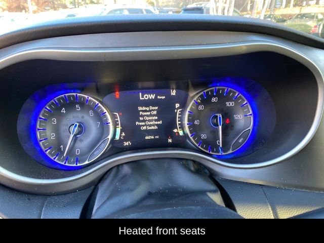 Used 2022 Chrysler Pacifica Touring-L image 18