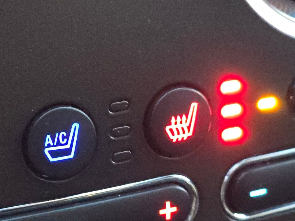 Used 2018 Ford Explorer Platinum image 8