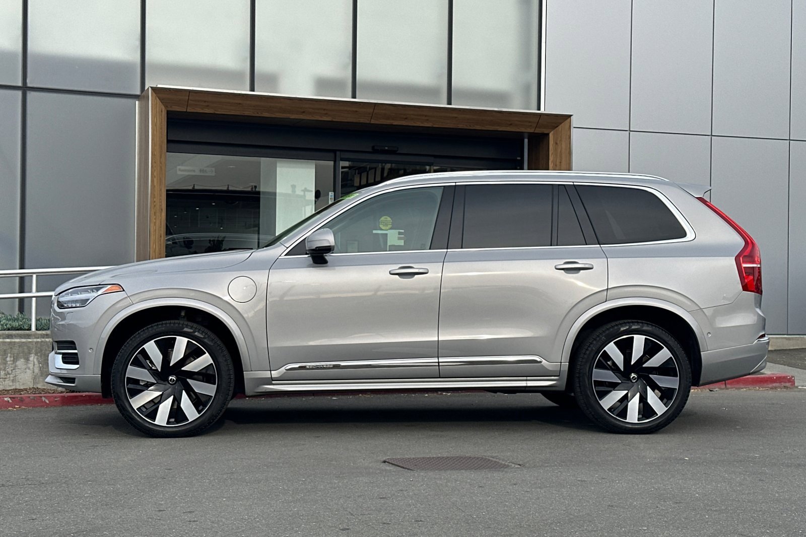 Certified 2023 Volvo XC90 T8 Ultimate image 6
