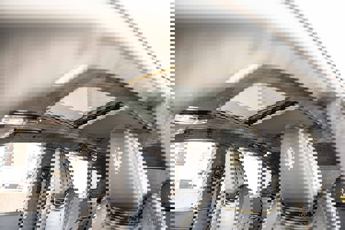 Used 2022 Maserati Levante F Tributo image 20