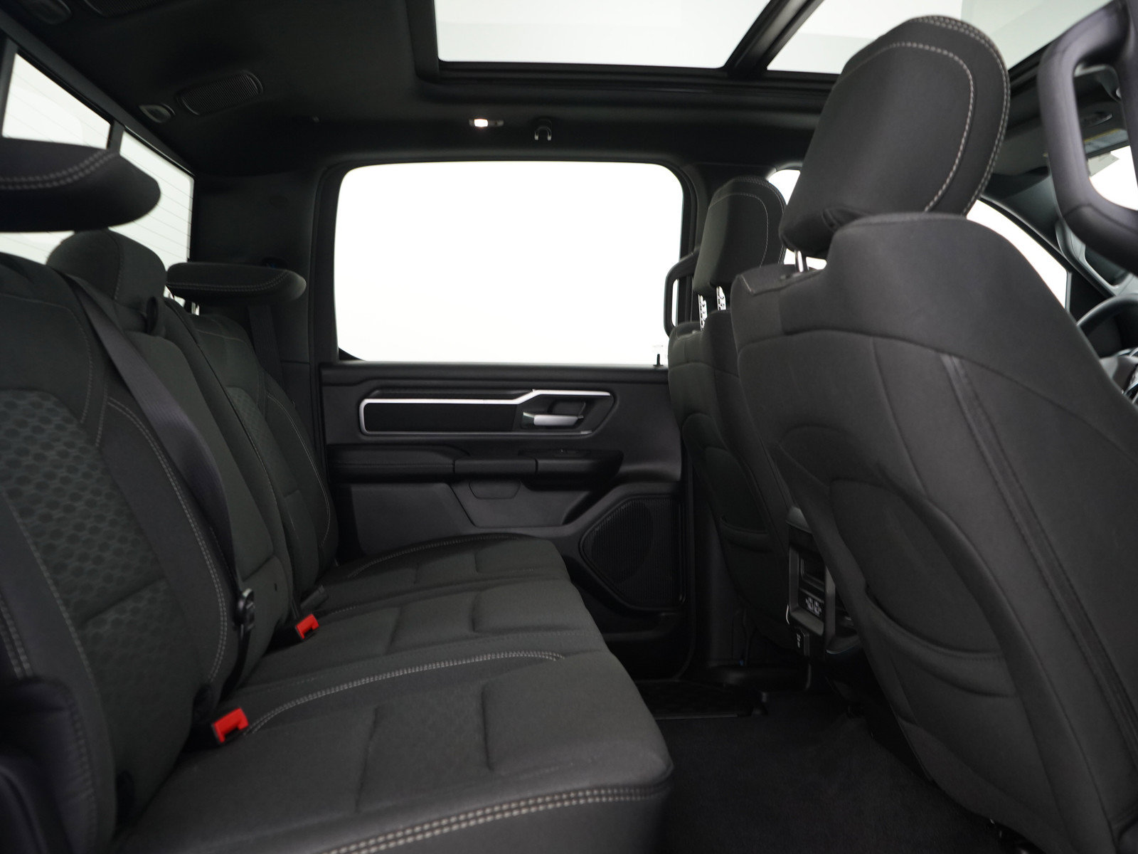 Used 2025 RAM 1500 Big Horn AWD/4WD image 12