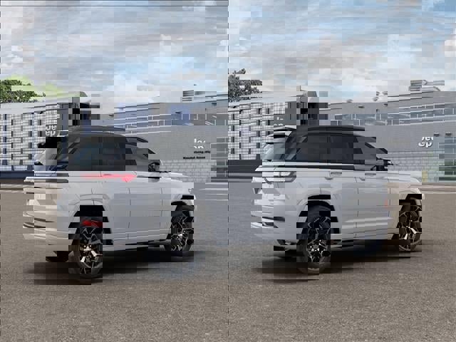 New 2026 Jeep Grand Cherokee Summit w/ Adv Protech Group IV image 14