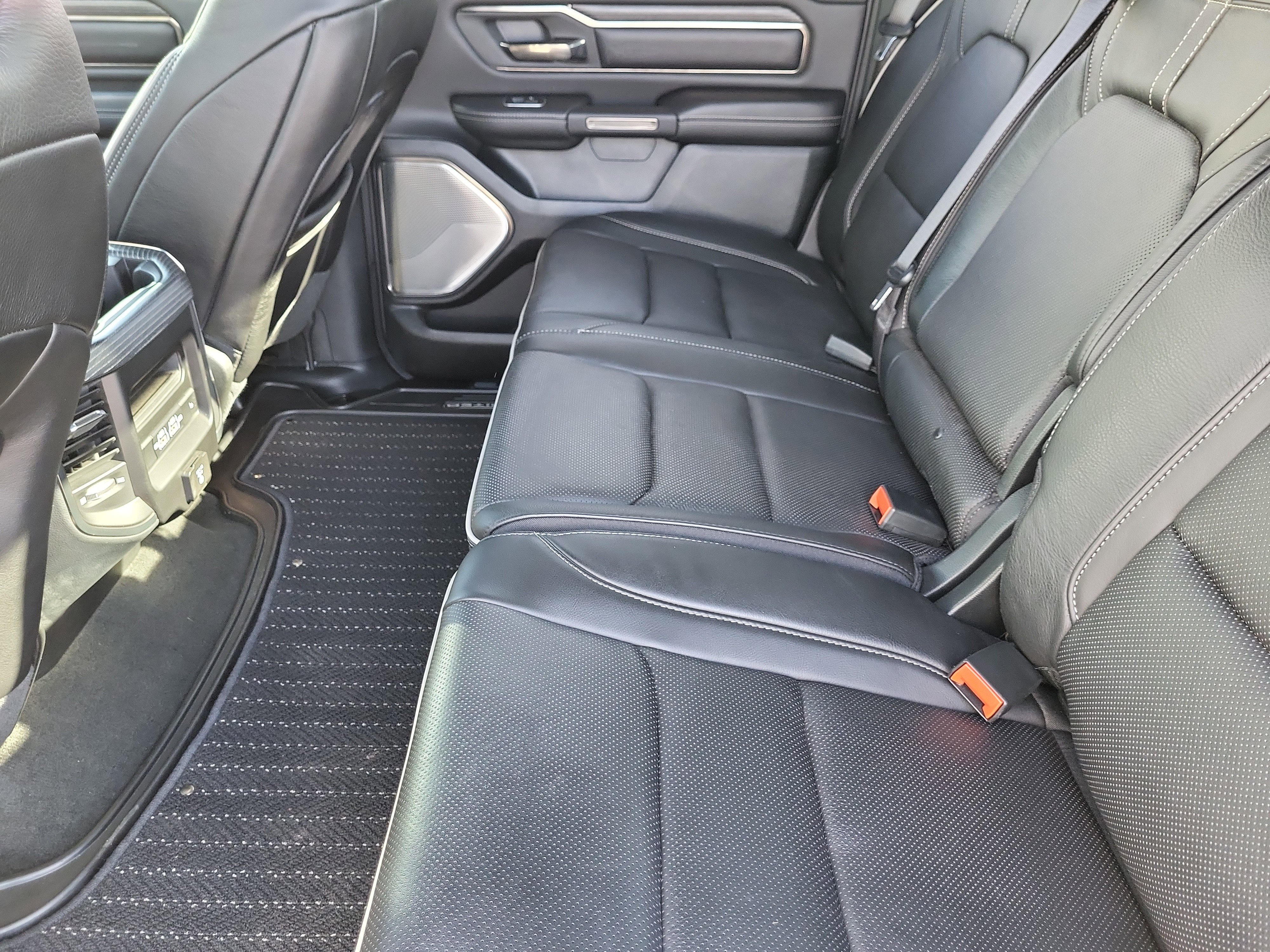 Used 2021 RAM 1500 Limited w/ Night Edition image 15