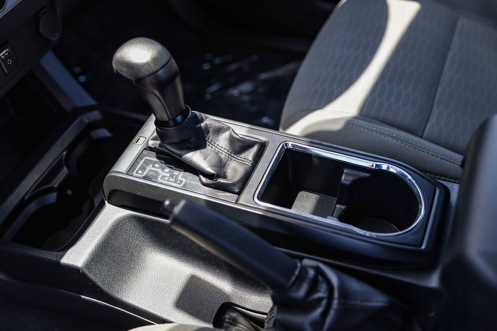 Certified 2016 Toyota Tacoma SR RWD image 17