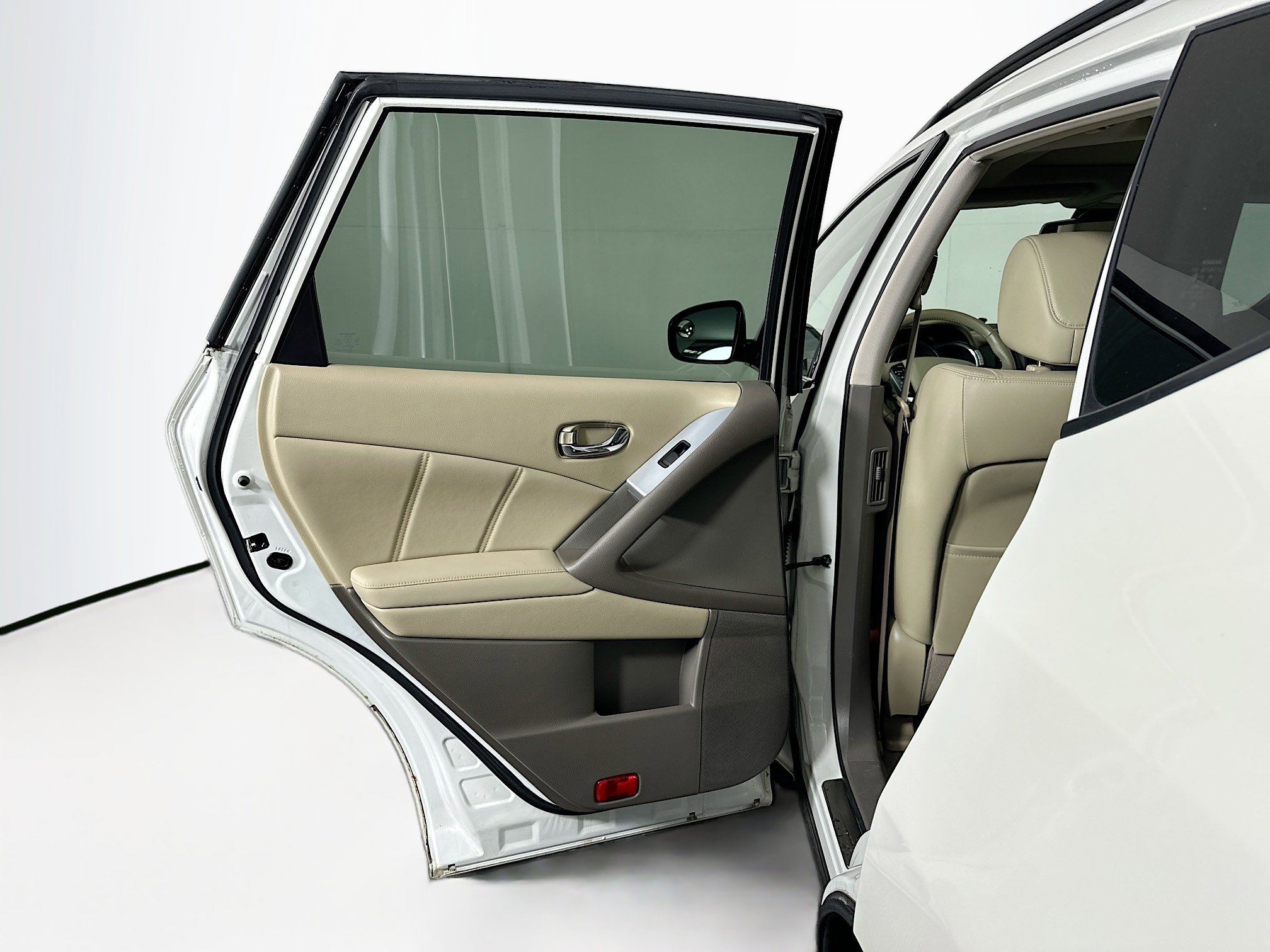 Used 2011 Nissan Murano SL w/ Navigation Pkg image 27