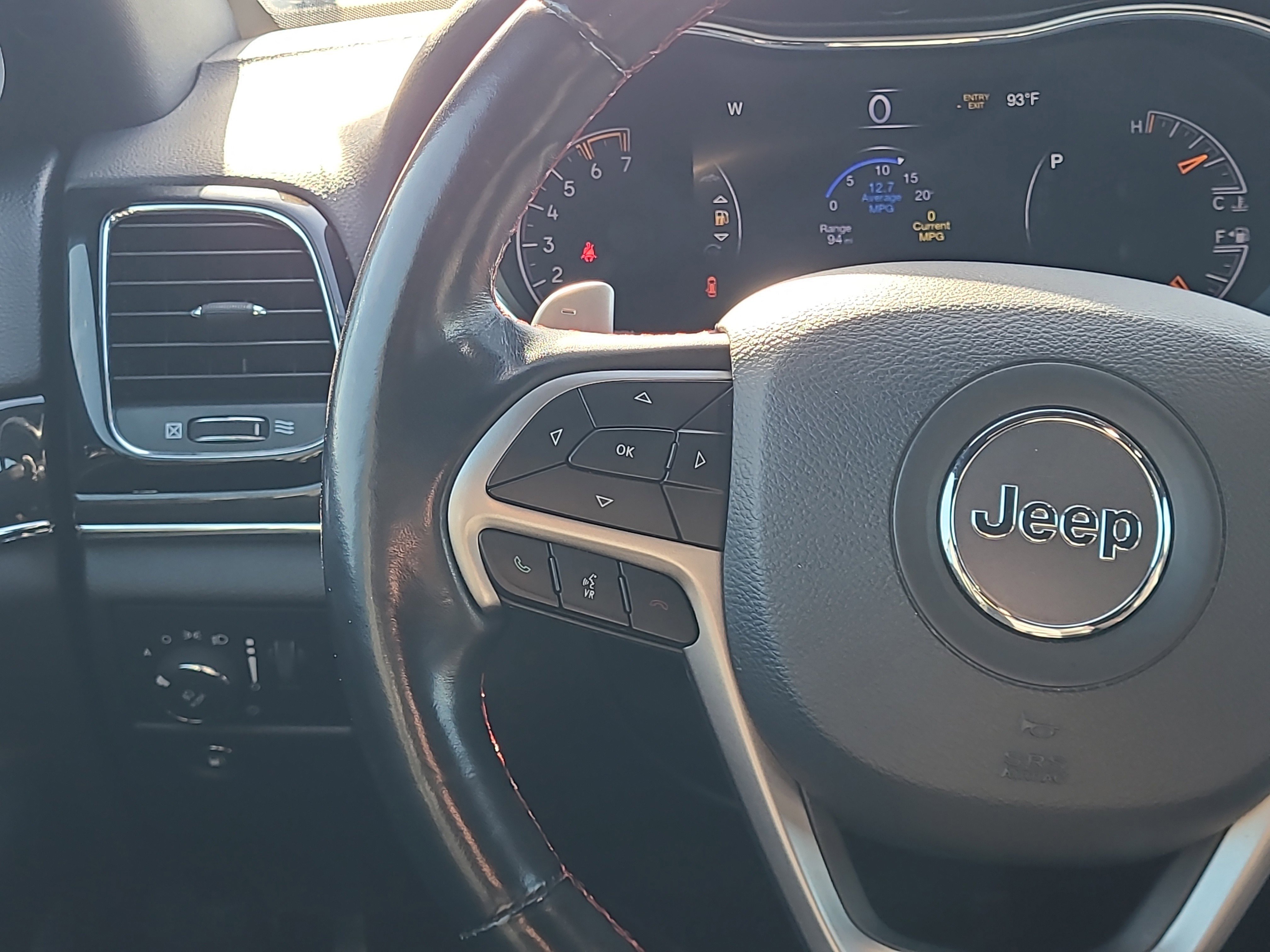 Used 2021 Jeep Grand Cherokee Trailhawk w/ Trailhawk Luxury Group AWD/4WD image 24