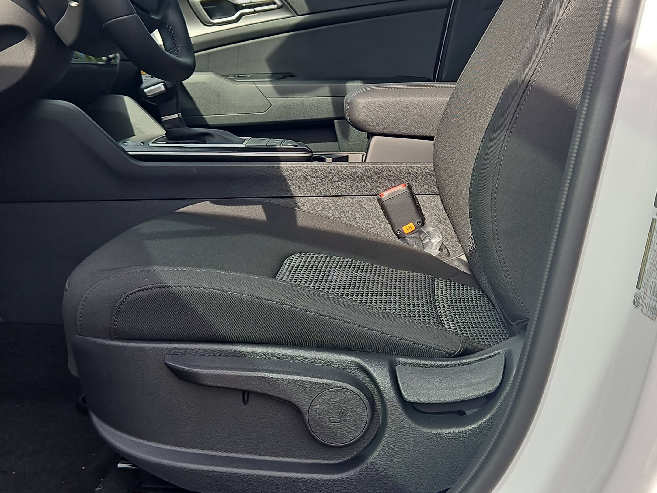 New 2026 Kia Sportage LX FWD image 18