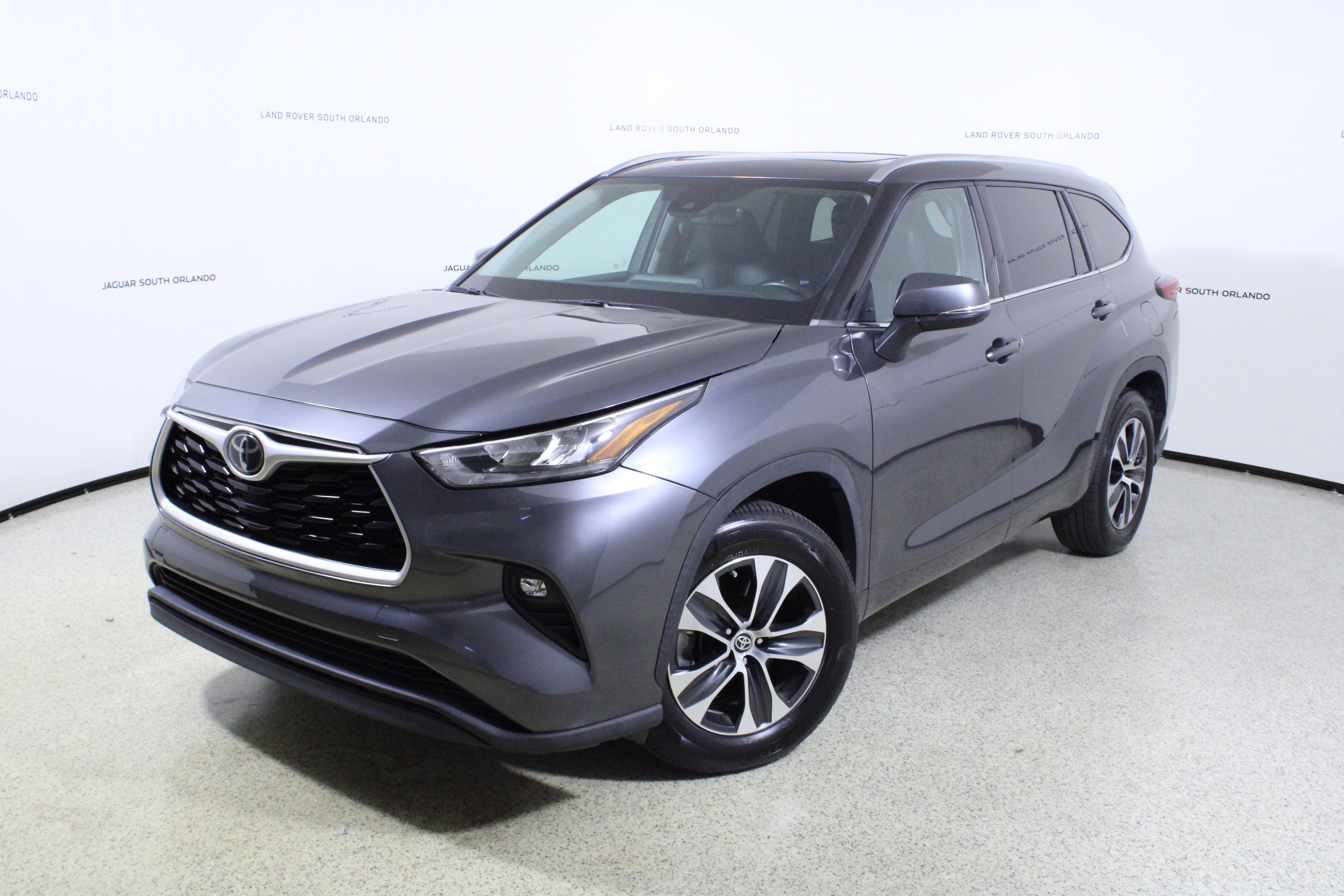 Used 2020 Toyota Highlander XLE