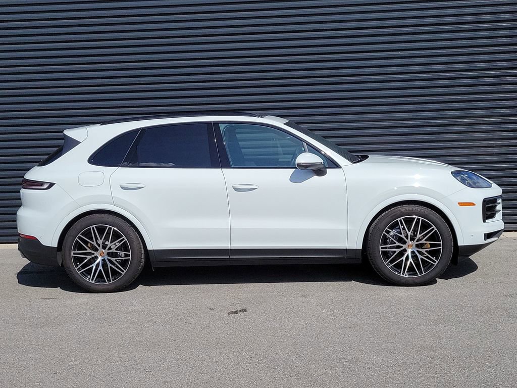 Certified 2025 Porsche Cayenne image 8