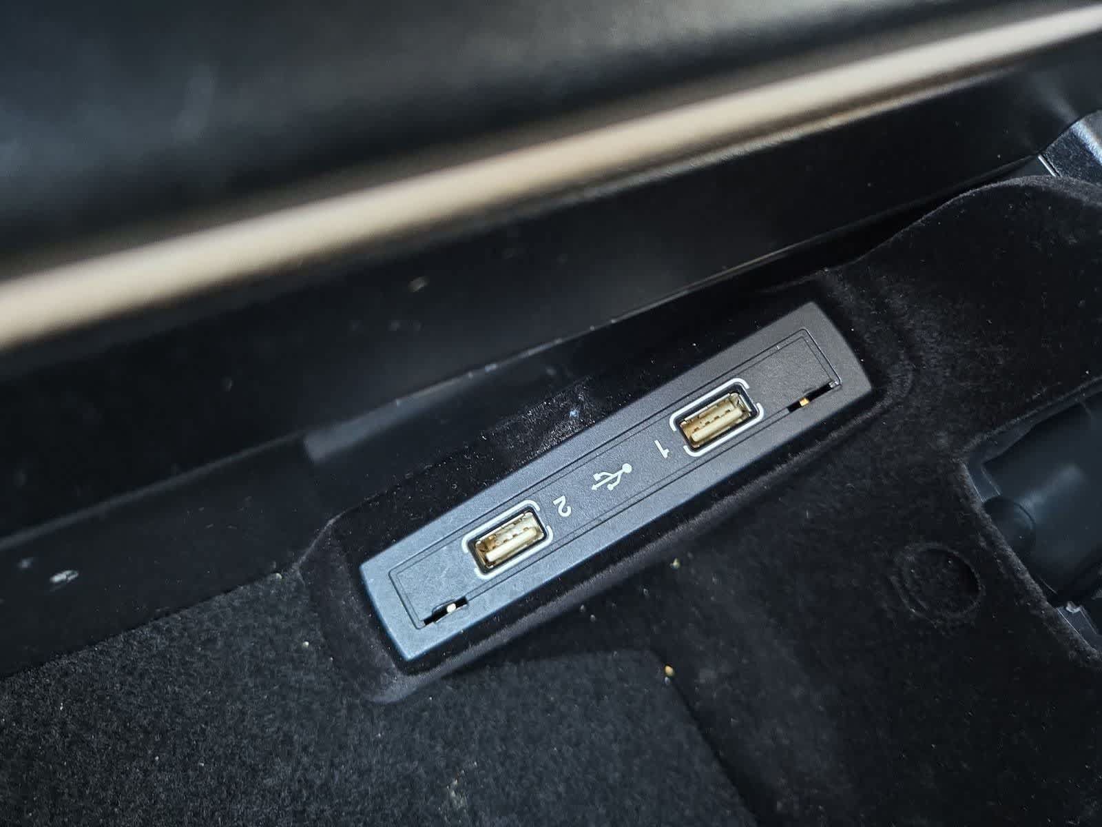 Used 2016 Mercedes-Benz E 350 Sedan image 31