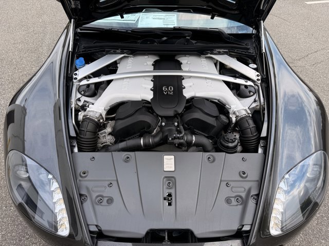 Used 2017 Aston Martin V12 Vantage S RWD image 19