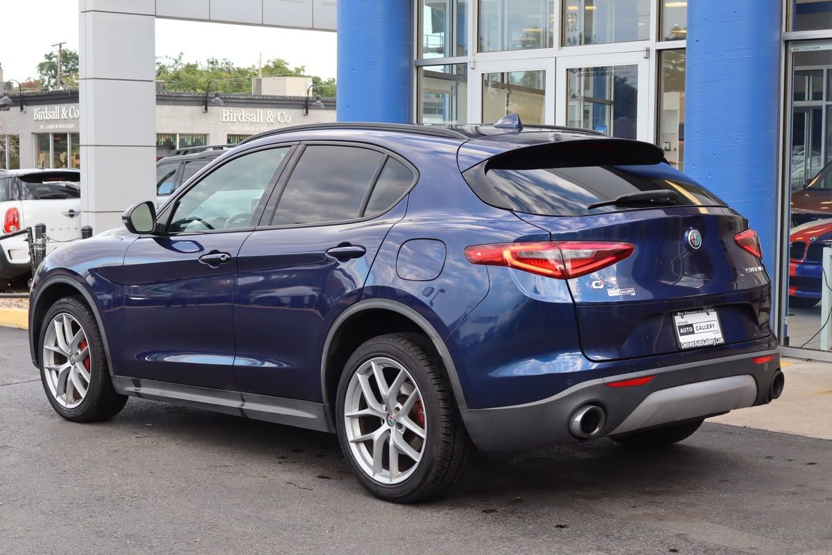 Used 2018 Alfa Romeo Stelvio Sport w/ Quick Order Package 22J Sport image 3