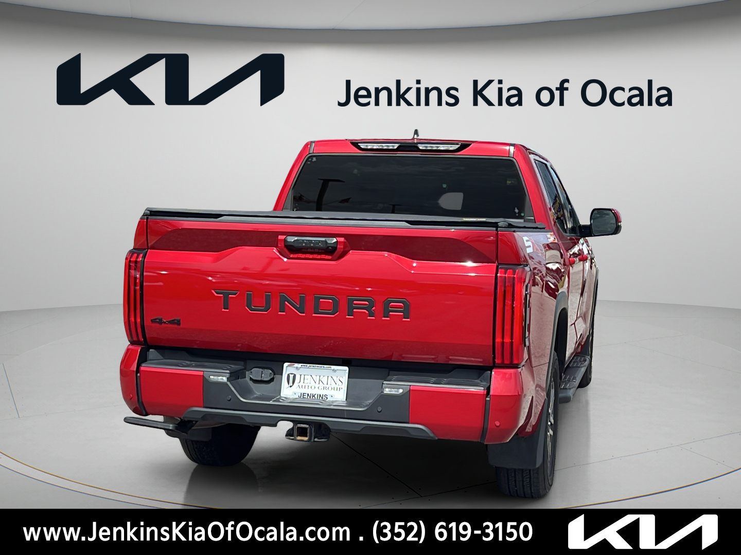 Used 2024 Toyota Tundra SR5 w/ SR5 Convenience Package AWD/4WD image 4