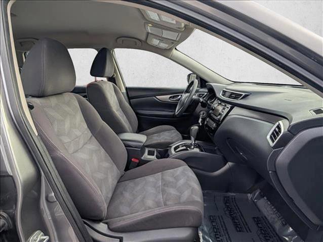 Used 2016 Nissan Rogue S image 19