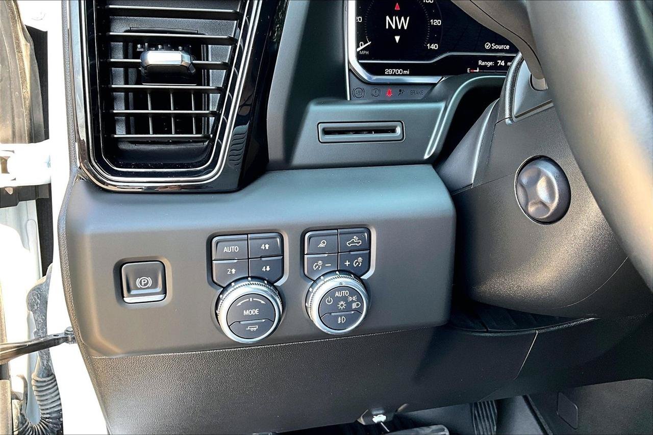 Used 2025 GMC Sierra 1500 AT4 AWD/4WD image 36