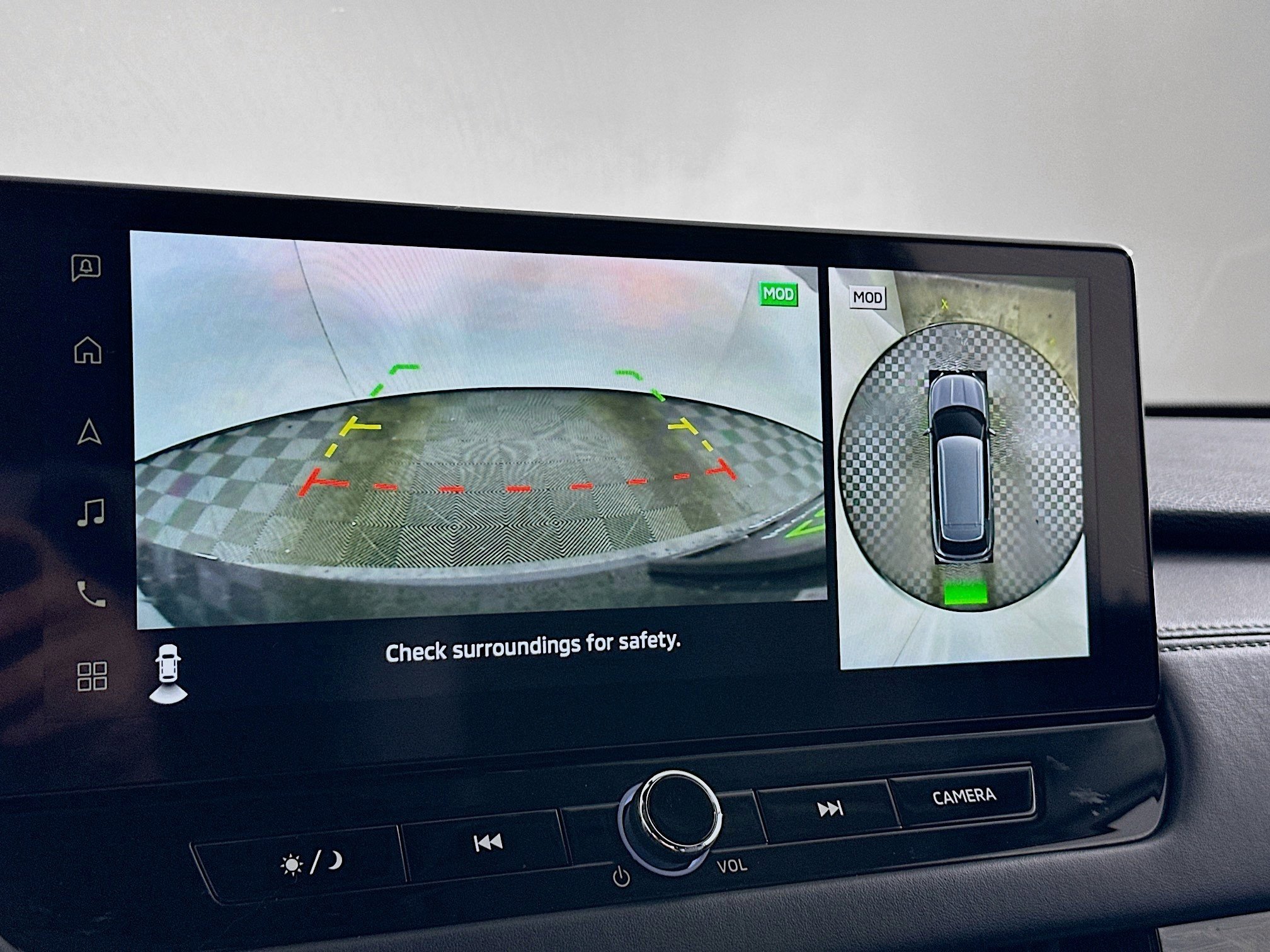 Used 2025 Mitsubishi Outlander SE image 23