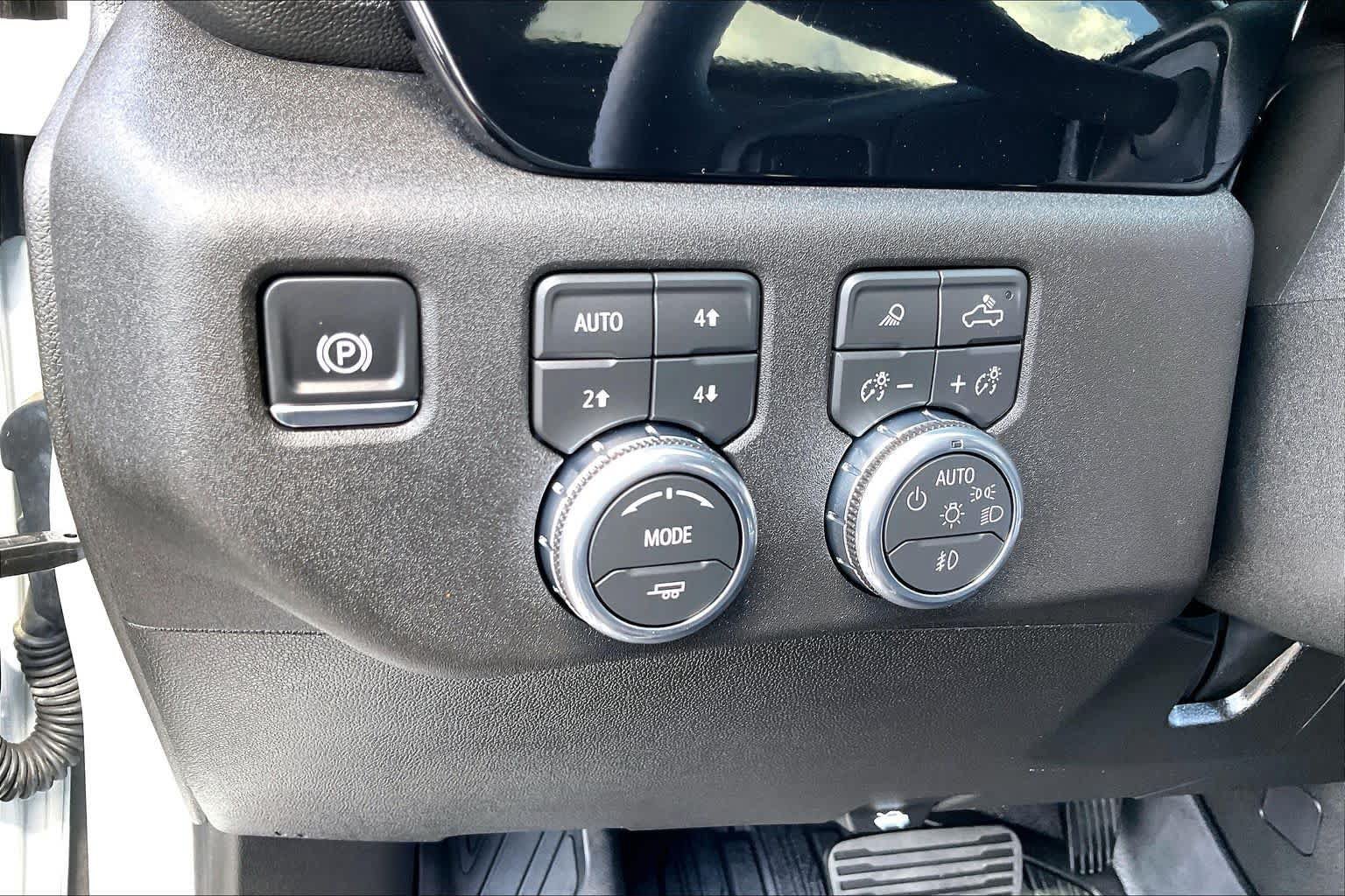 Used 2026 GMC Sierra 2500 SLT w/ Texas SLT Premium Package AWD/4WD image 15