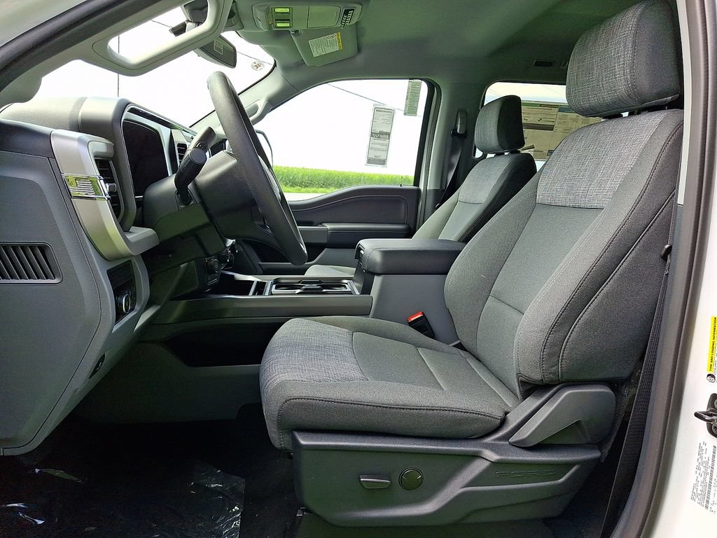 New 2026 Ford F250 XLT w/ XLT Premium Package AWD/4WD image 9