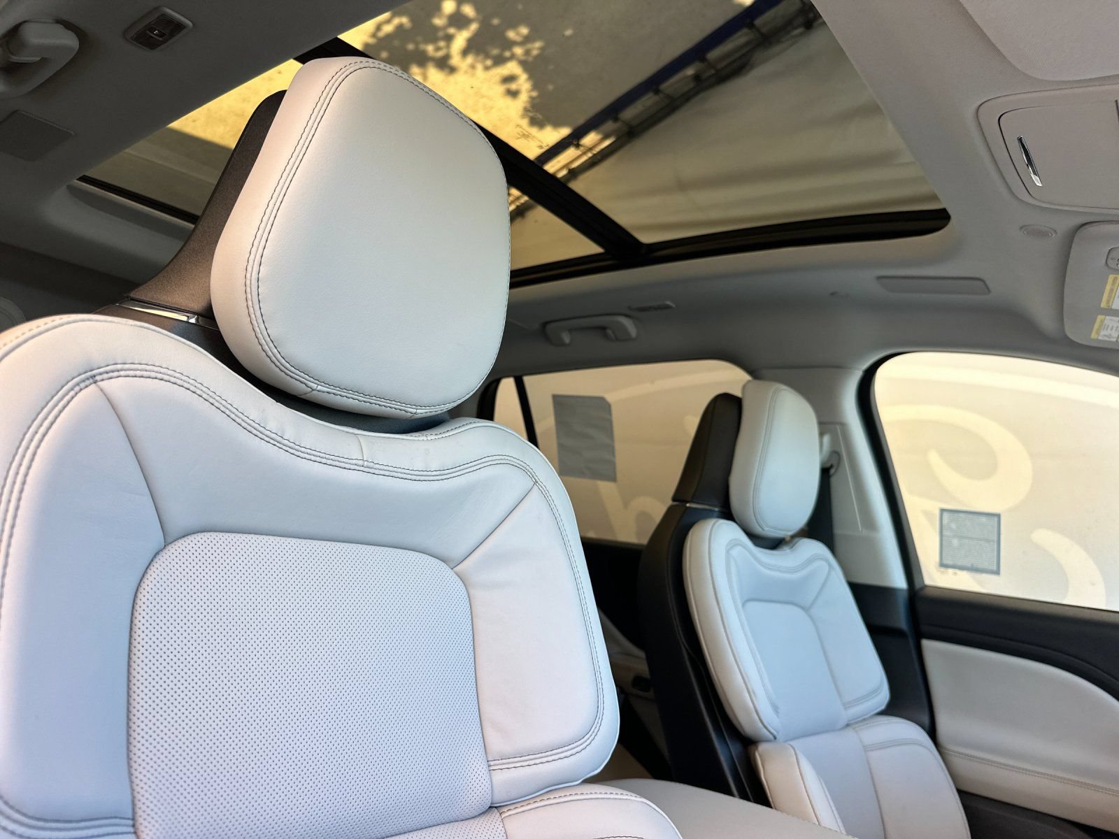 New 2026 Lincoln Aviator Reserve AWD/4WD image 17