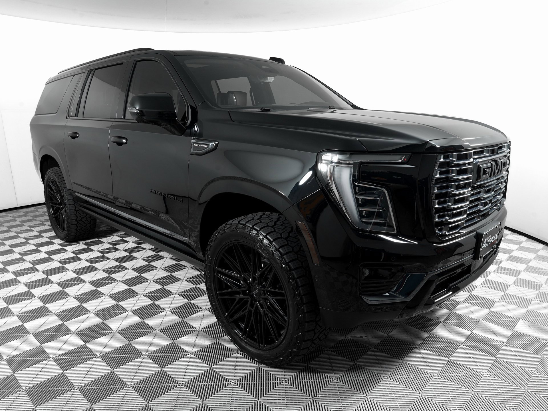 Used 2025 GMC Yukon XL Denali Ultimate image 4