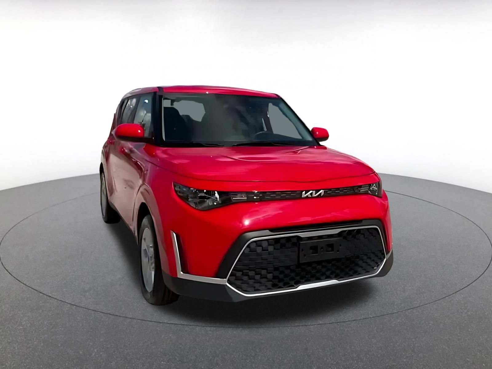 Used 2025 Kia Soul LX w/ LX Technology Package FWD image 7