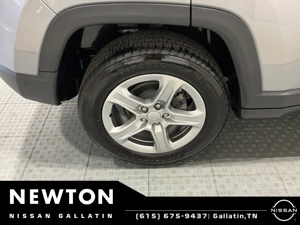 Used 2023 Jeep Compass Latitude w/ Convenience Group AWD/4WD image 50