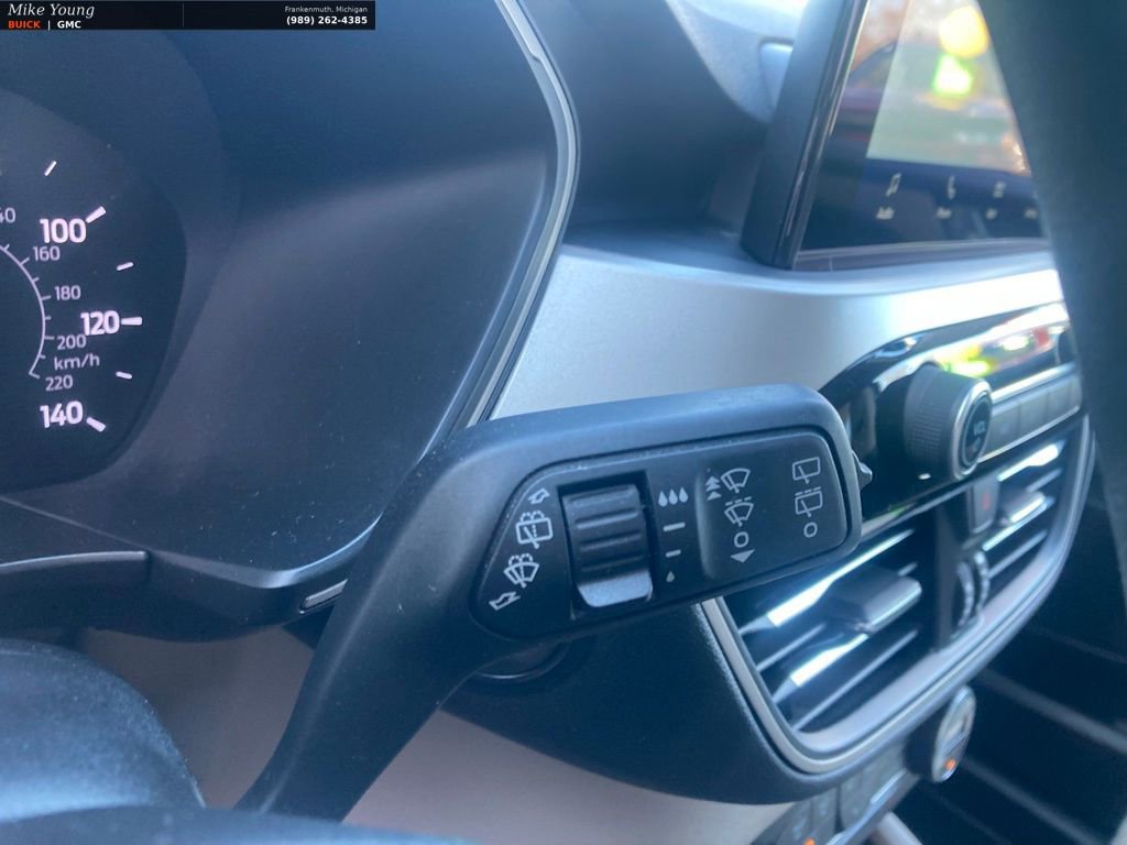 Used 2020 Ford Escape SE image 19