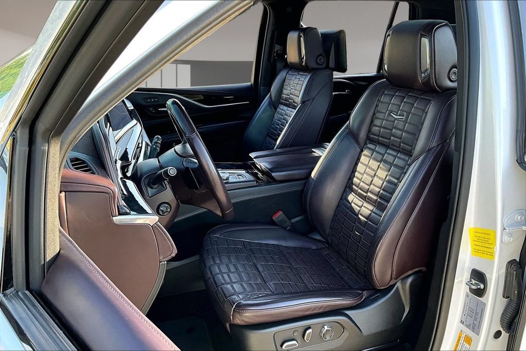 Used 2023 Cadillac Escalade Sport Platinum RWD image 27