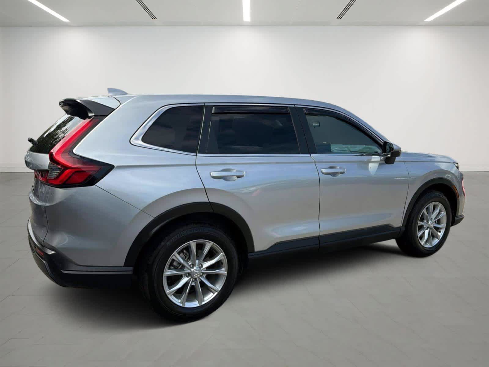 Used 2025 Honda CR-V EX image 4